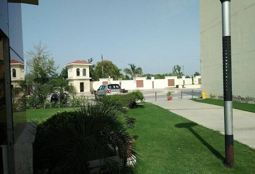 Brij Bhoomi Resort
