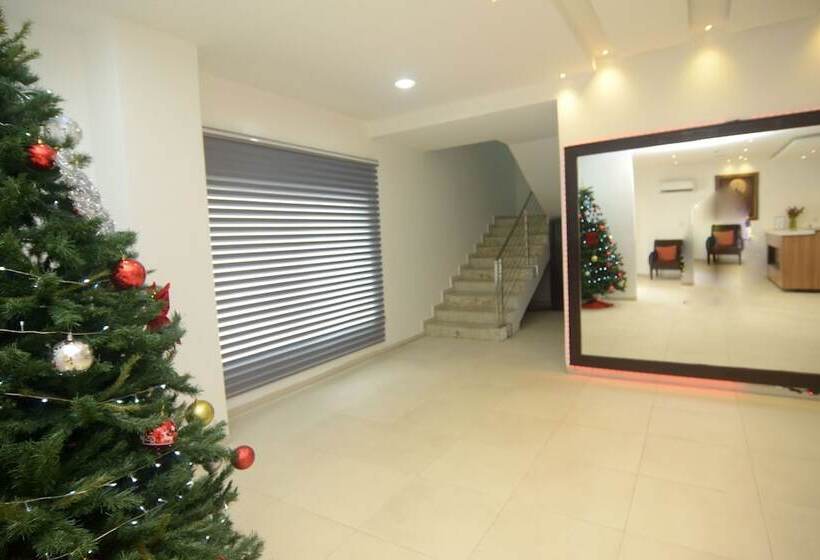 Hillsbay Hotels
