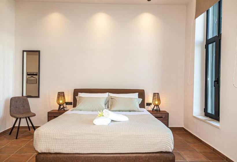 هتل Endless Blue Suites