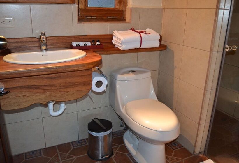 هتل Ilatoa Lodge