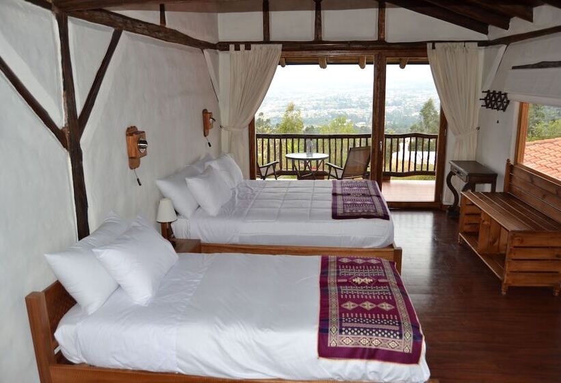 هتل Ilatoa Lodge