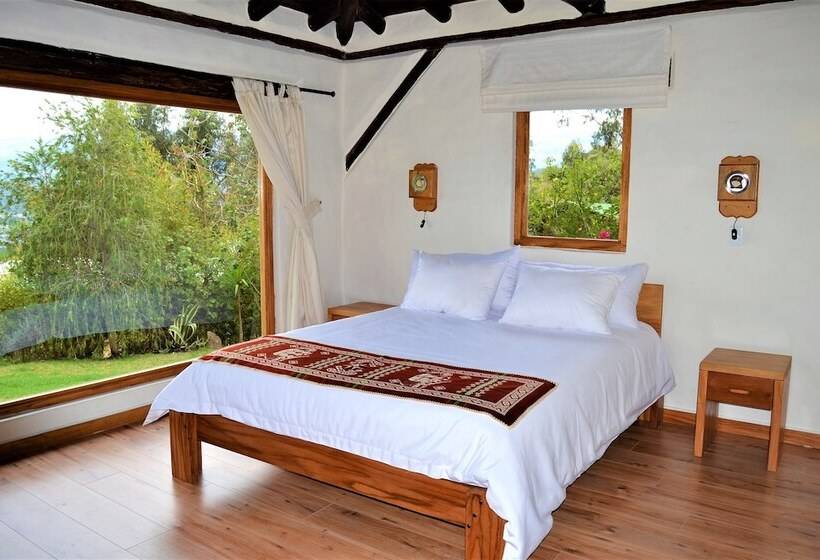 هتل Ilatoa Lodge