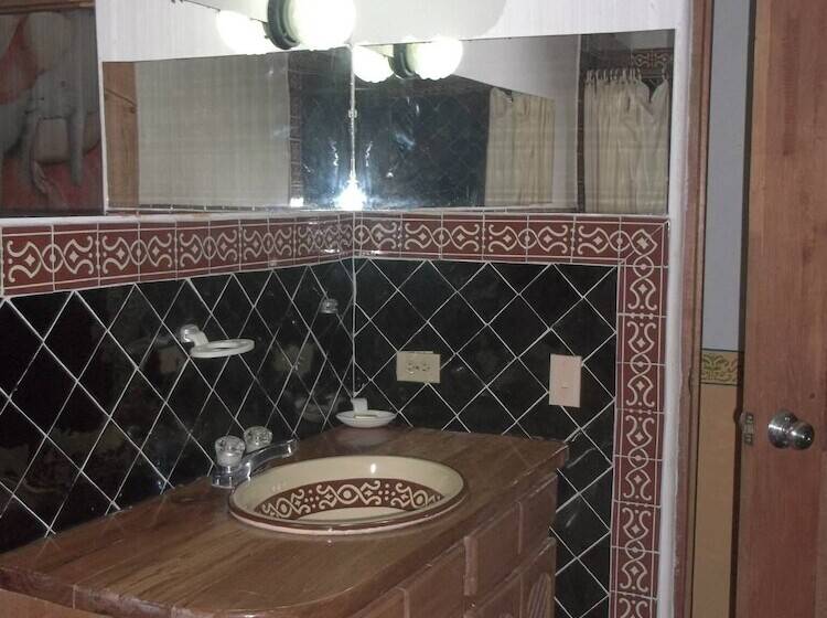 هتل Las Mañanitas Capurgana