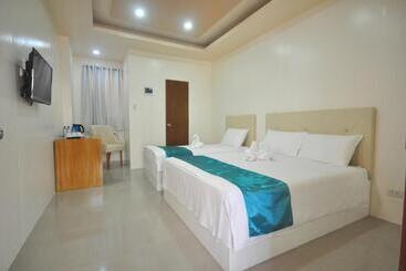 هتل Rnr Suites
