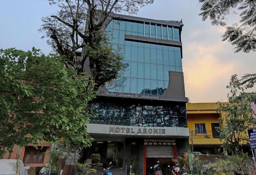 בית מלון כפרי Treebo Archie Regency