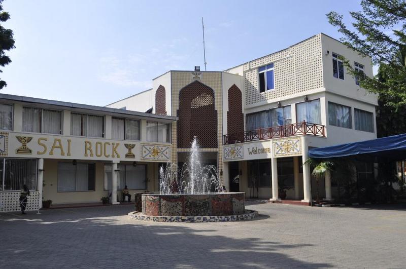 Sai Rock Beach Hotel & Spa