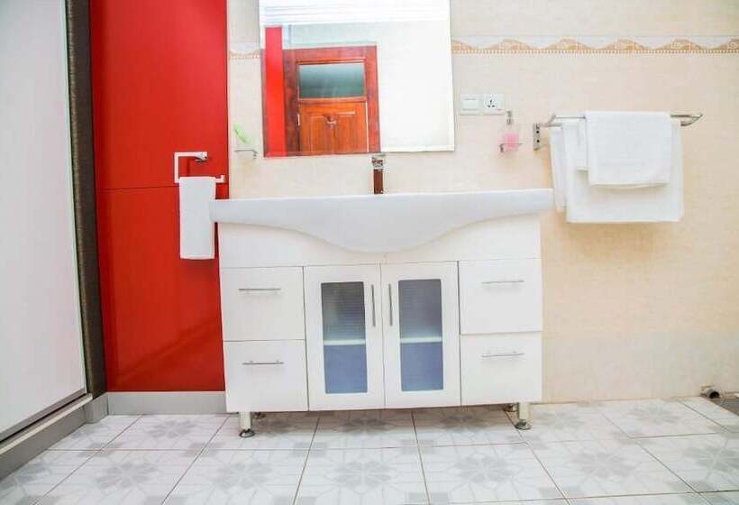 Zircon Hotel Gh