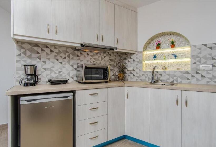 צימר Adamantios Villas & Suites