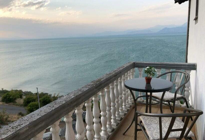 تختخواب و صبحانه Bella Vista