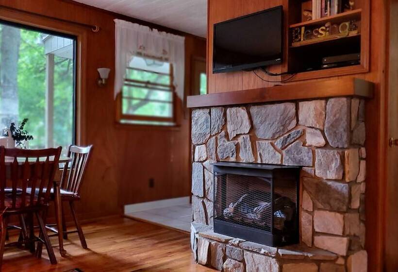 هتل Cozy Creek Cottages