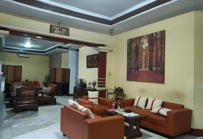 هتل Oyo 90529  Baruga Makassar