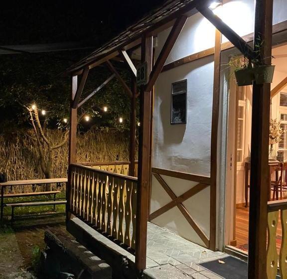 پانسیون Hnameni Stepanavan Guesthouse