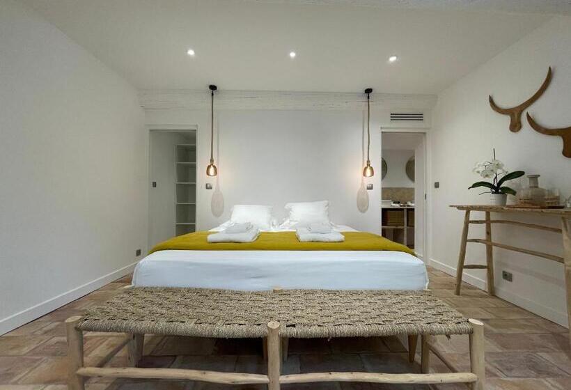 膳宿费 Mas Millésime   Chambre Double   Petit Déjeuner   Piscine   Mas Du Xviiième Siècle Proche Saint Rémy