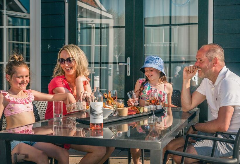 استراحتگاه Europarcs De Rijp