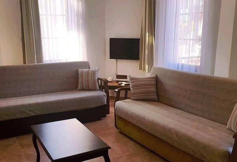 Santo Akyaka Home