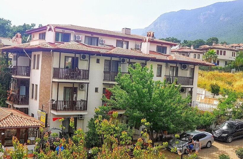 Santo Akyaka Home