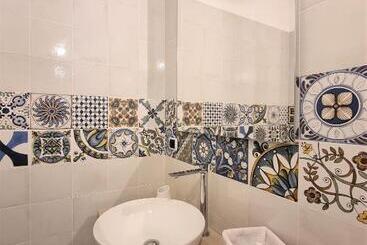 تختخواب و صبحانه Casa Fifina Rooms