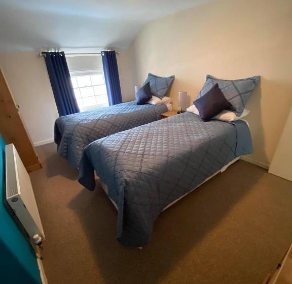 בית מלון כפרי Old New Inn, Llanfyllin