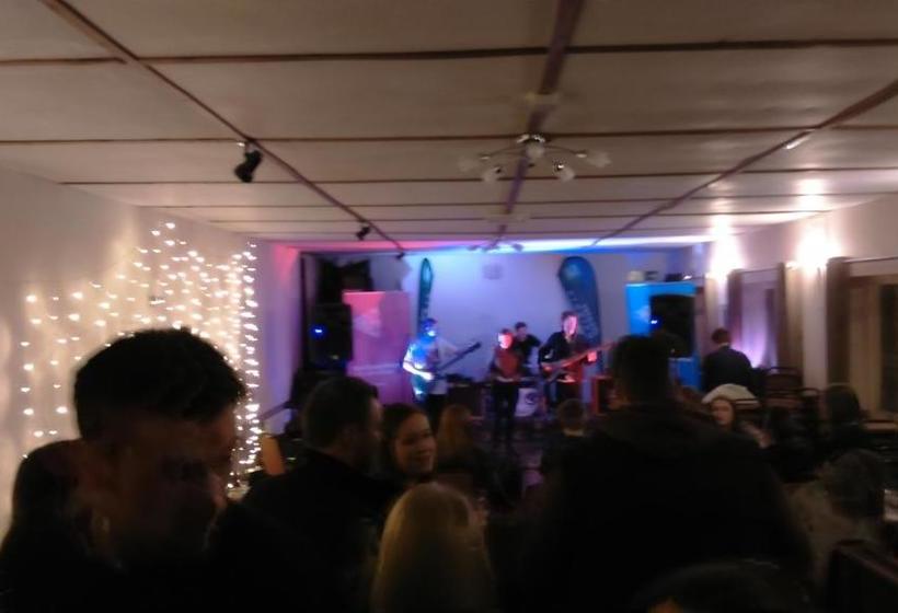 בית מלון כפרי Old New Inn, Llanfyllin