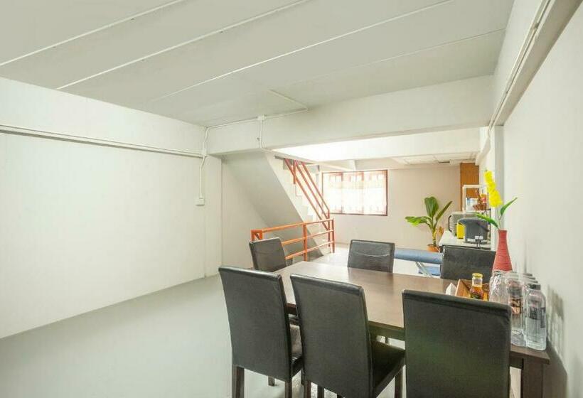 酒店 Oyo 723 Lamphun Hostel
