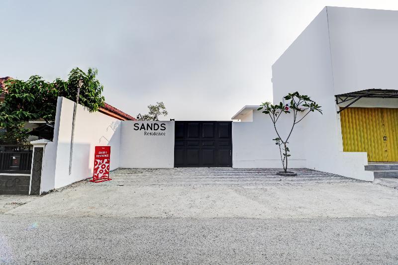 هتل Oyo 90510 Sand S Residence