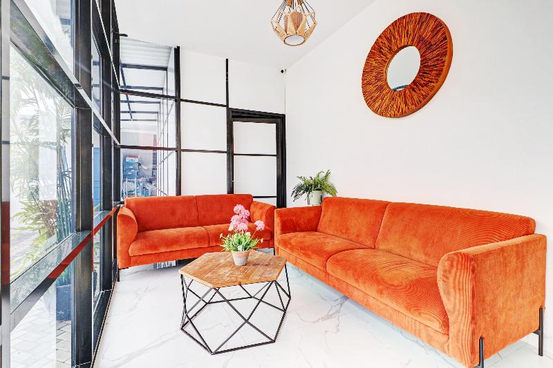 هتل Oyo 90510 Sand S Residence