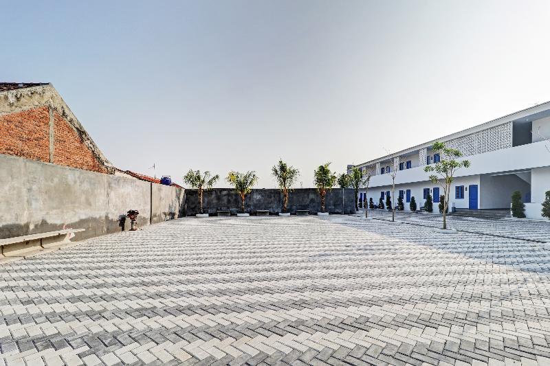هتل Oyo 90510 Sand S Residence