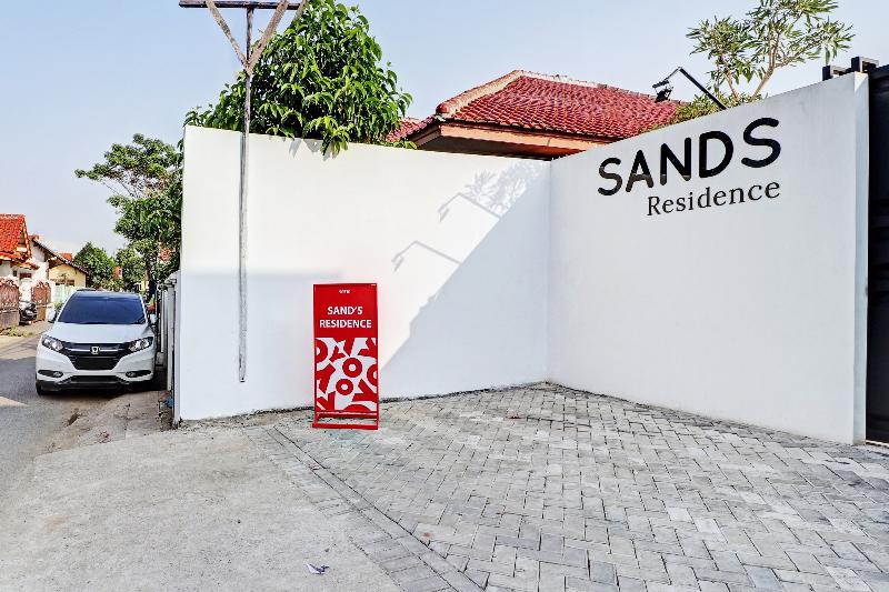 هتل Oyo 90510 Sand S Residence