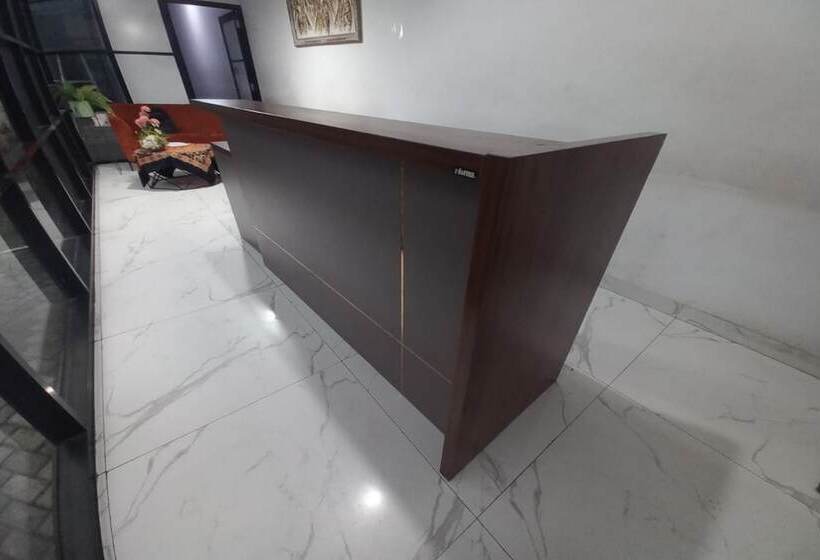 هتل Oyo 90510 Sand S Residence