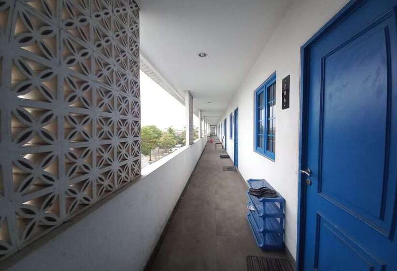 هتل Oyo 90510 Sand S Residence