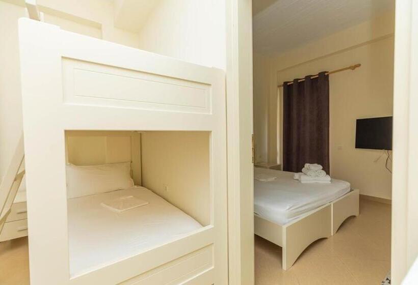 پانسیون Premier Guest House