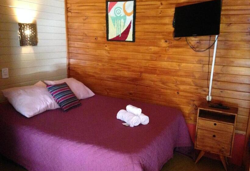 تختخواب و صبحانه Hostal Del Suri