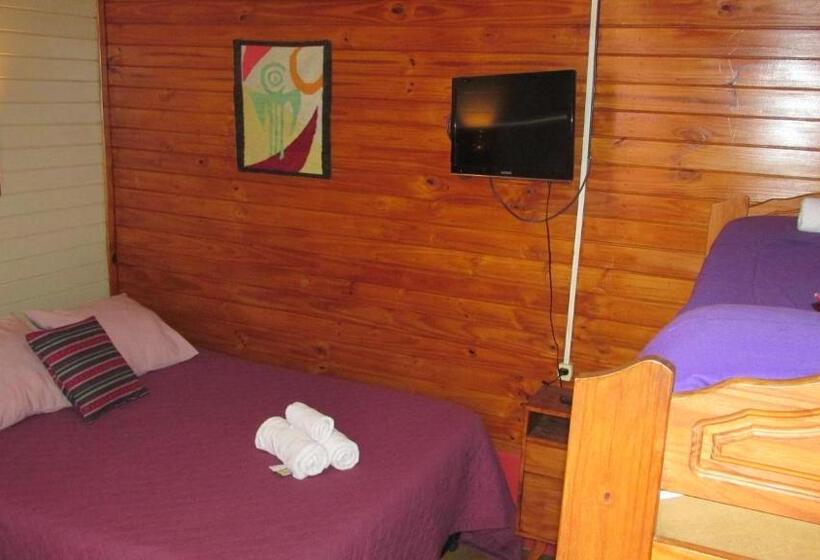 تختخواب و صبحانه Hostal Del Suri