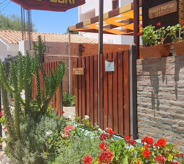 تختخواب و صبحانه Hostal Del Suri