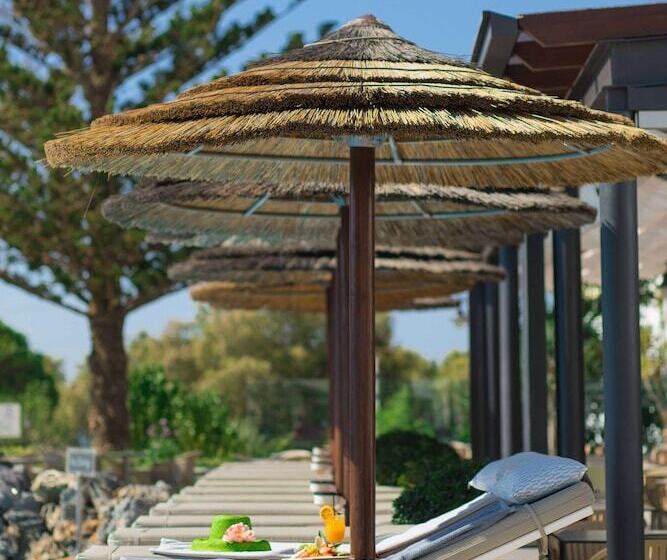 هتل Alianthos Garden