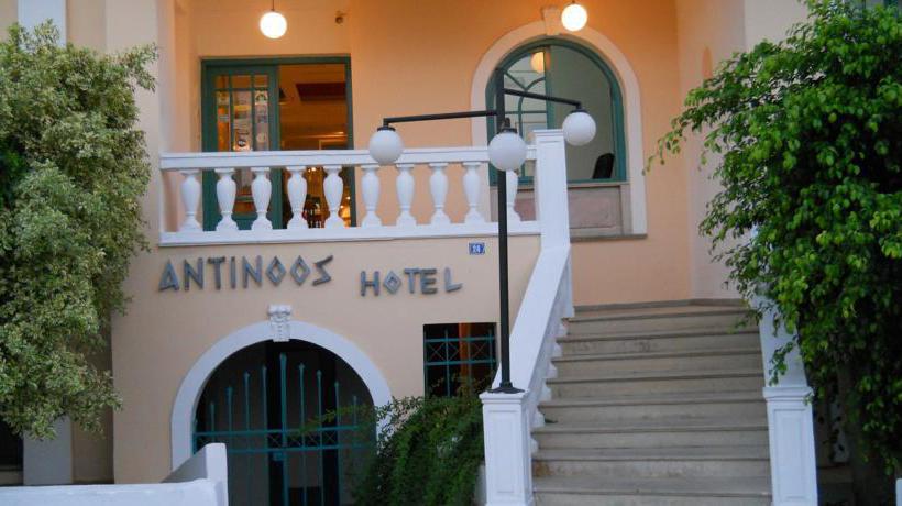 בית מלון כפרי Antinoos