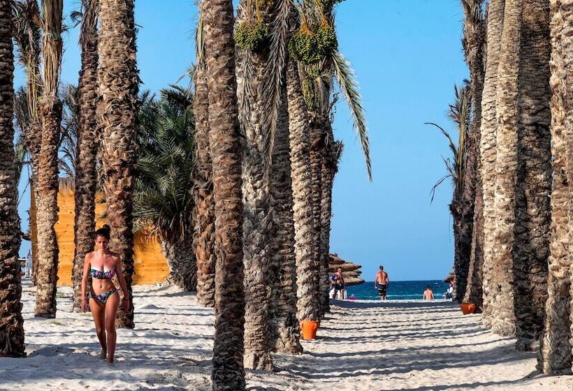 هتل Baya Beach Aqua Park   Family Only