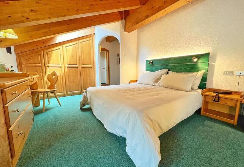 هتل B&b Garni Villa Campitello