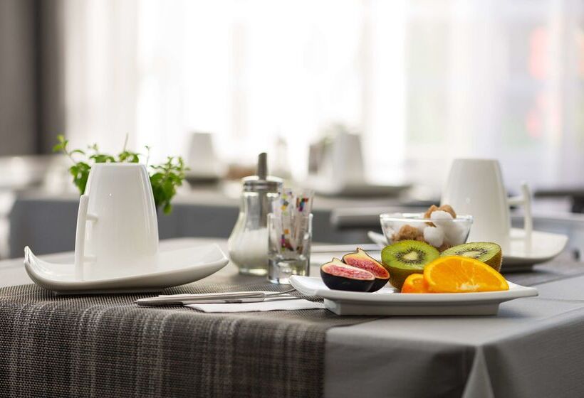 هتل Best Western Le Vinci Loire Valley