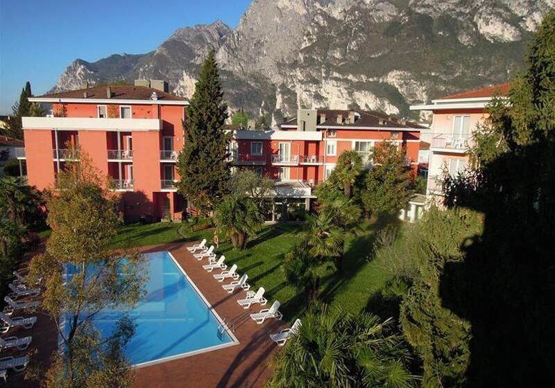 هتل Brione Green Resort