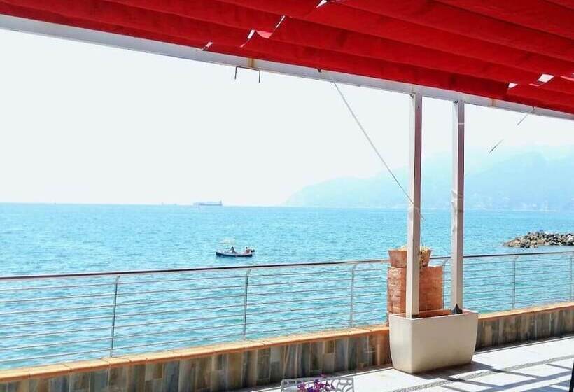 هتل Centro Congressi Polo Nautico