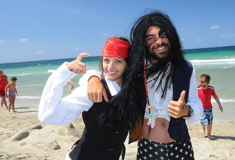 هتل Delfino Beach