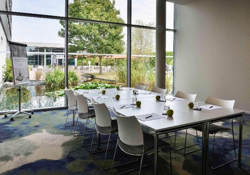 هتل Hôtel Mercure Lyon Genas Eurexpo
