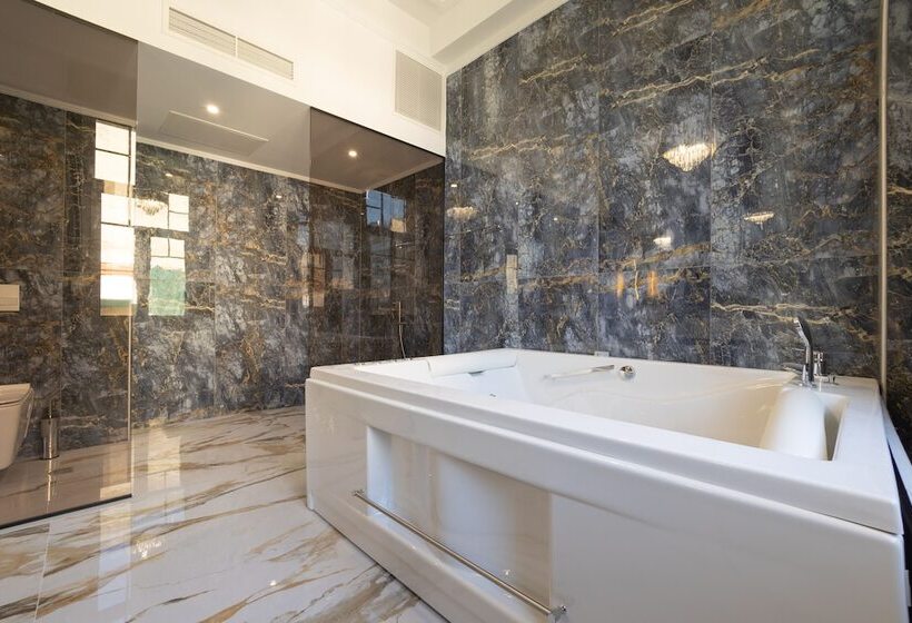 هتل Modern Luxury