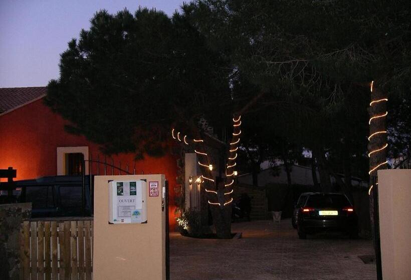 هتل La Bergerie Du Cap