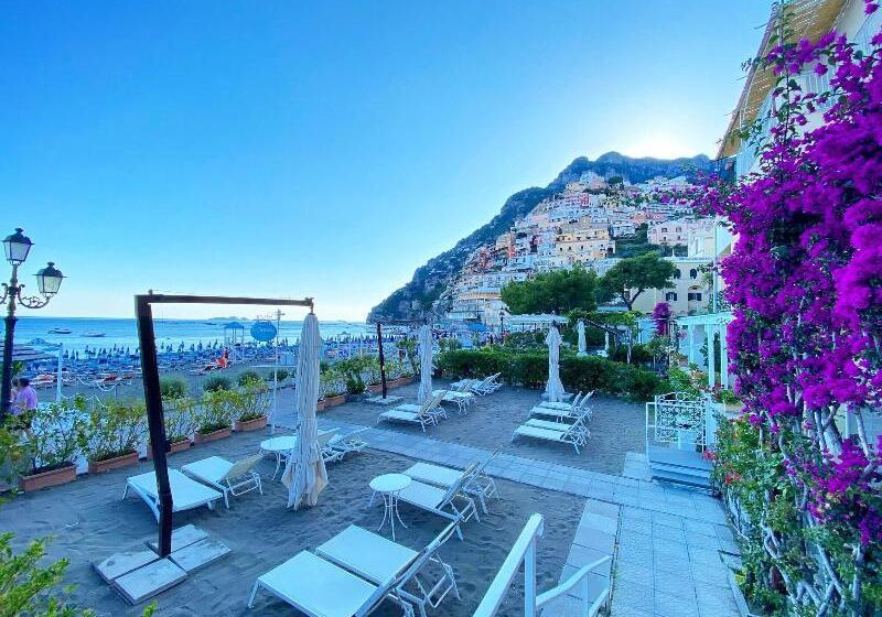 هتل La Caravella Di Positano   Relais & Beach