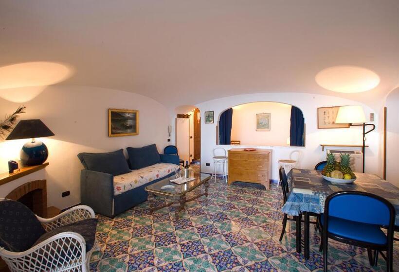 هتل La Caravella Di Positano   Relais & Beach