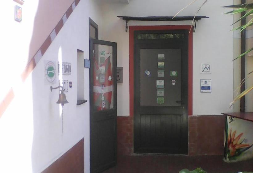 Отель B&b Rifugio Uscio