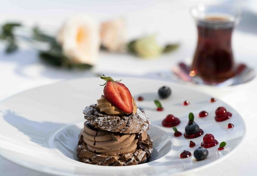 هتل Rixos Sungate, The Land of Legends Access