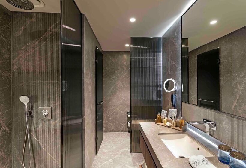 هتل Rixos Sungate, The Land of Legends Access